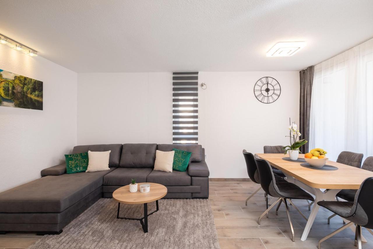River Park Apartments Omiš Екстериор снимка