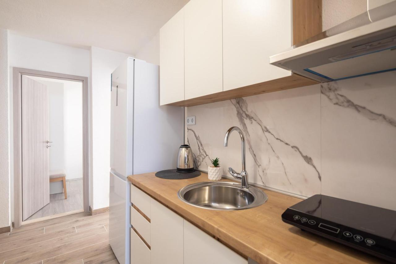 River Park Apartments Omiš Екстериор снимка
