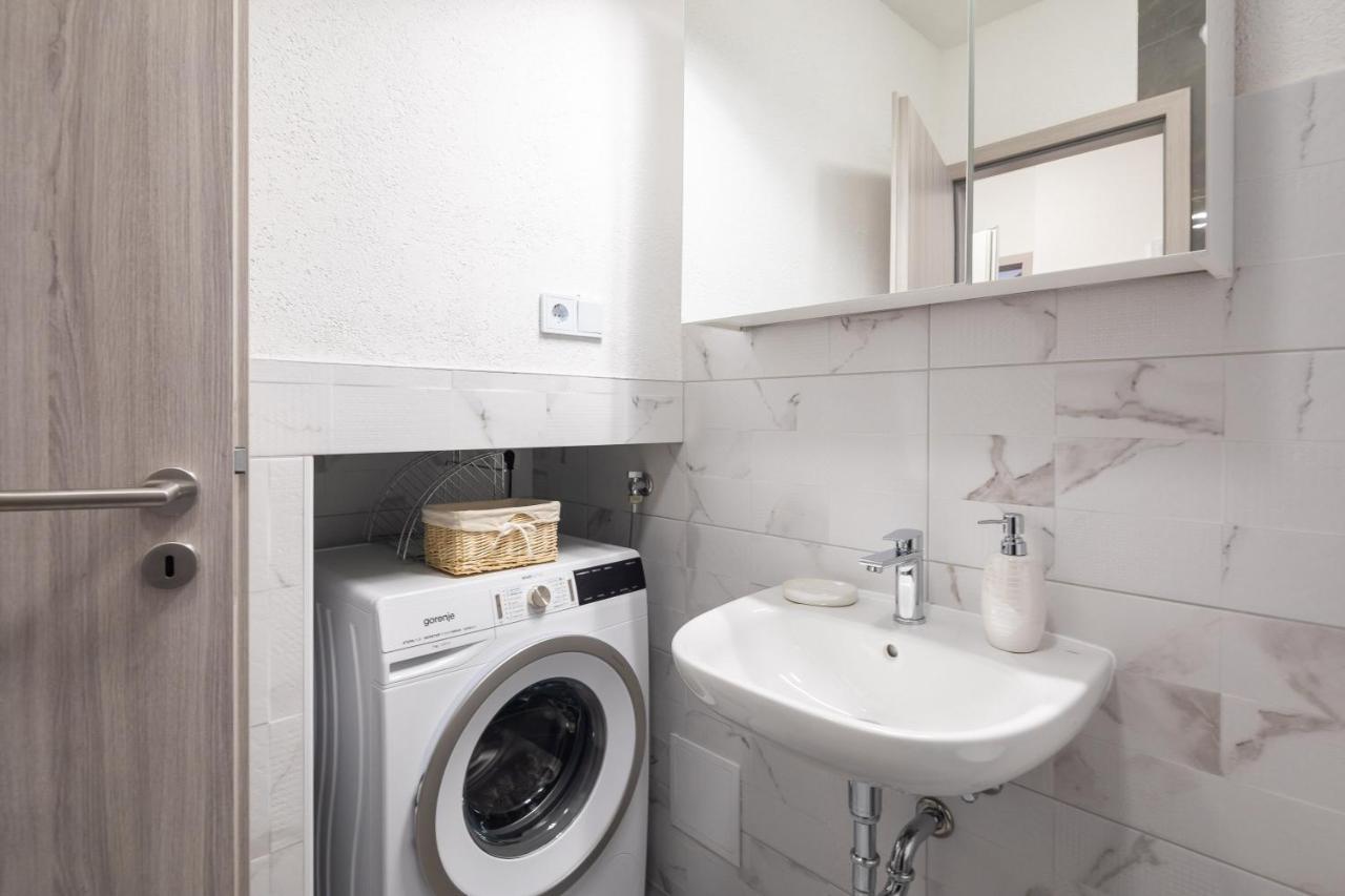 River Park Apartments Omiš Екстериор снимка